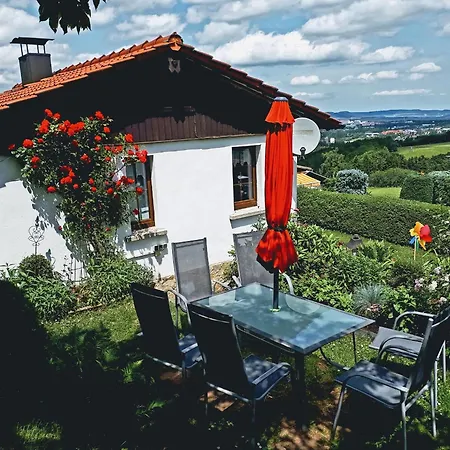 Quiet Getaway Near Ilmenau, Cleaning Included Casa vacanze