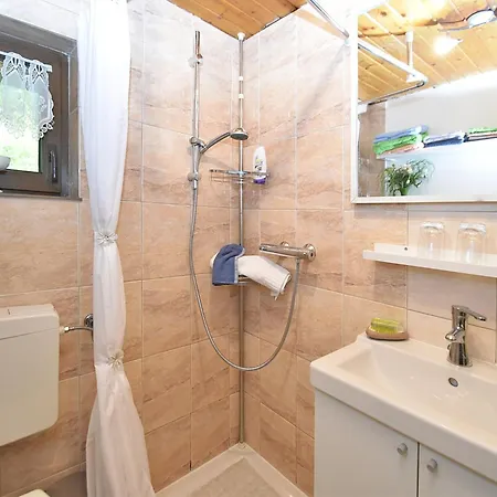 Quiet Getaway Near Ilmenau, Cleaning Included Casa vacanze Langewiesen