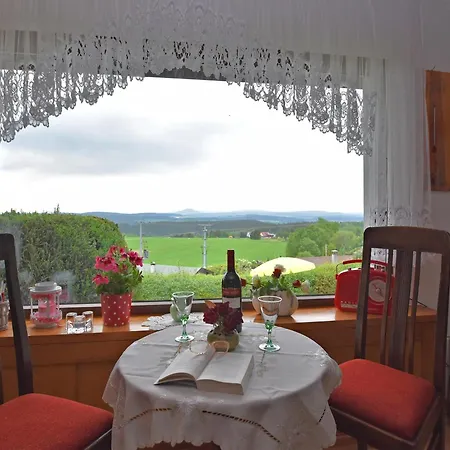 Quiet Getaway Near Ilmenau, Cleaning Included